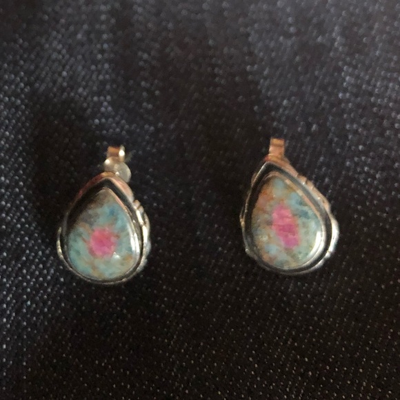 Jewelry - Earrings with steel post